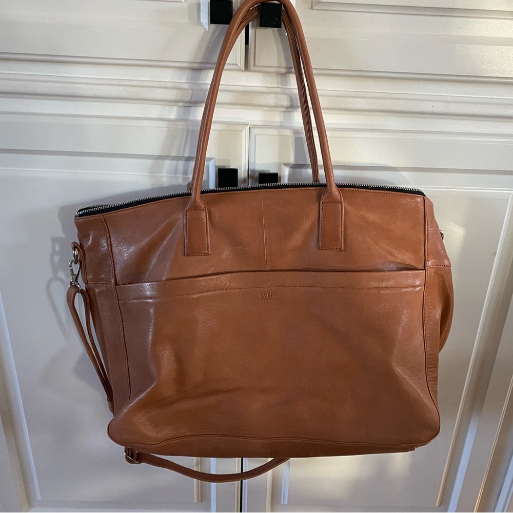 Still Nordic Anouk Weekend Bag in Cognac. Soft leather weekender bag.